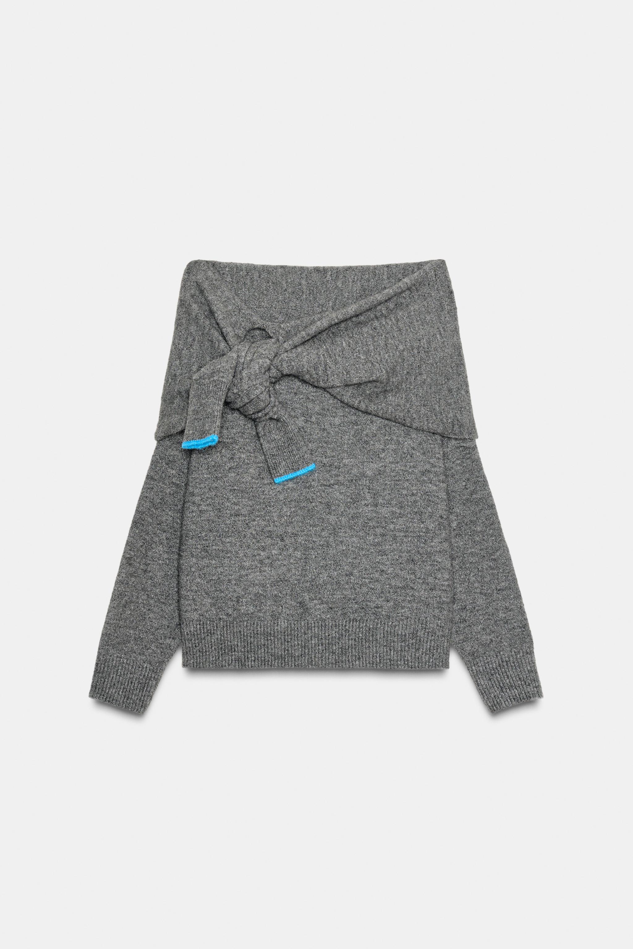 PULL EN MAILLE À ÉPAULES DÉNUDÉES